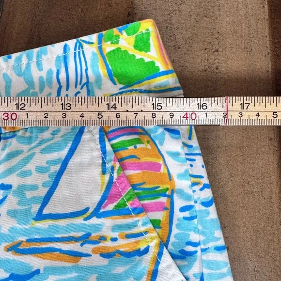 Lilly Pulitzer Adie Short You Gotta Regatta Colorful Sailboat Summer Size 4 - Picture 6 of 7